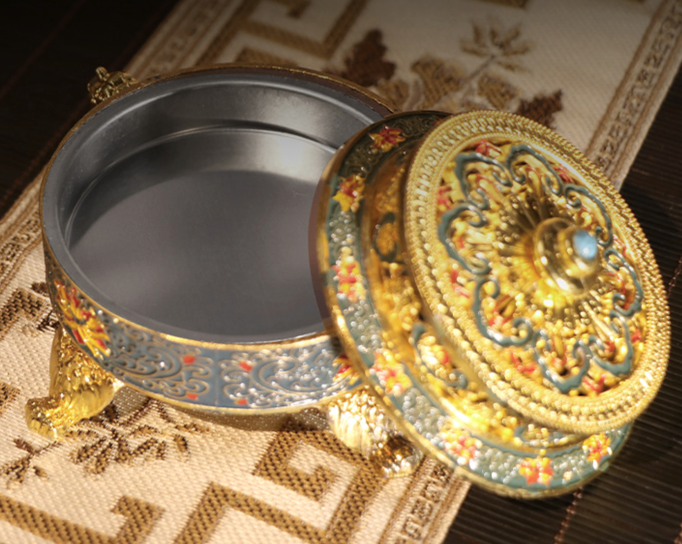 Tibetan-Style Cloisonné Incense Burner – Handcrafted Enamel Art Piece for Home & Meditation (4.2" x 2.8", 0.6 lbs)