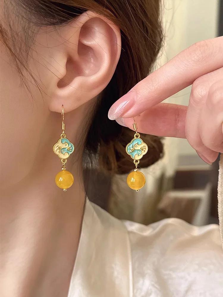 Neo-Chinese Cold Enamel Drip Glaze Earrings – Vintage Beeswax & Gold Elegance