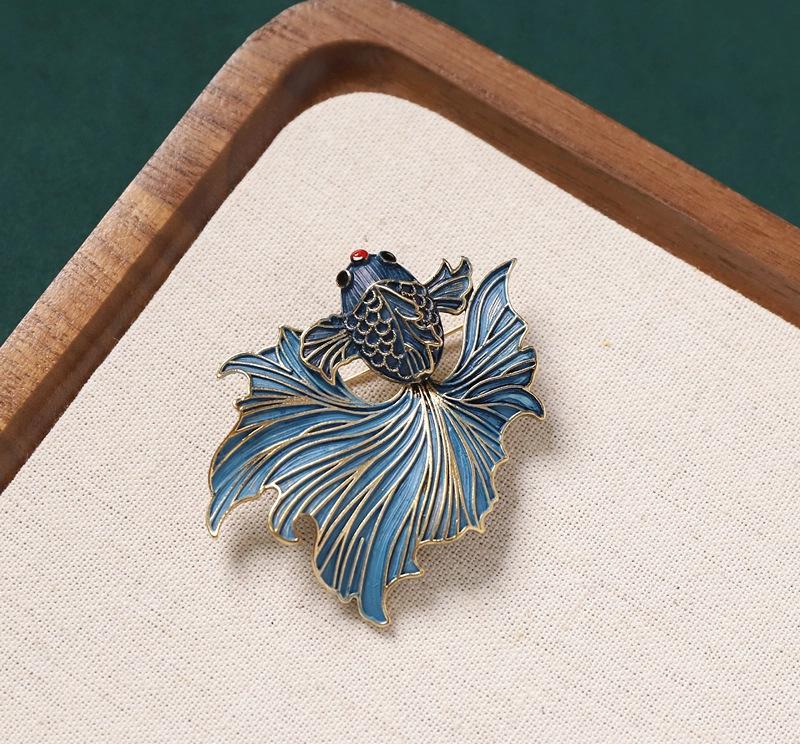 Classic Blue Cloisonné Koi Brooch – Traditional Chinese-Inspired Elegance