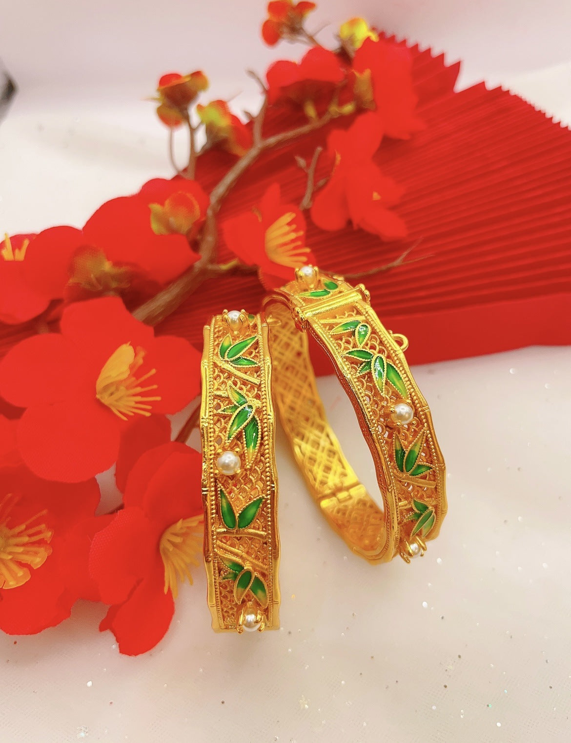 Imperial Cloisonné Bamboo Leaf Bracelet – Gold-Plated Elegance