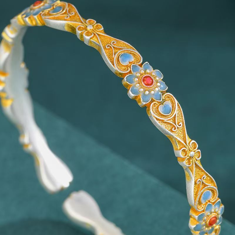 "Blue Serenade" Pure 9999 Silver Cloisonné Bangle – Handcrafted Gold-Accented Art Piece