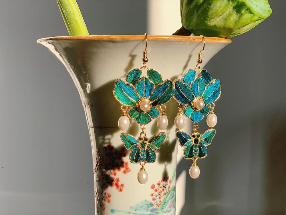 Classic Butterfly Love Flower Cloisonné Earrings – Timeless Gold-Plated Elegance