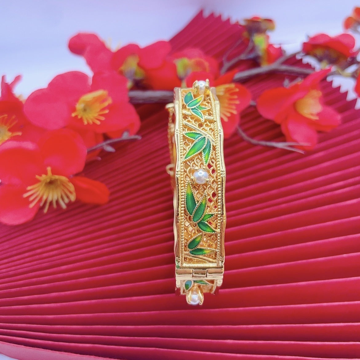 Imperial Cloisonné Bamboo Leaf Bracelet – Gold-Plated Elegance
