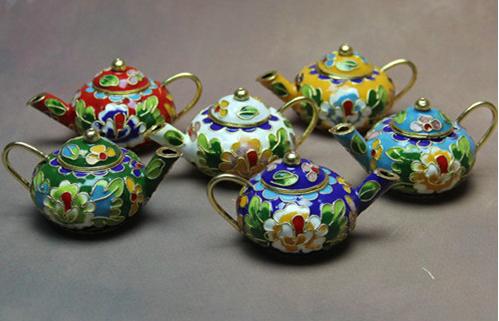 Imperial Peking Cloisonné Teapot – 24K Gold-Body Miniature Masterpiece